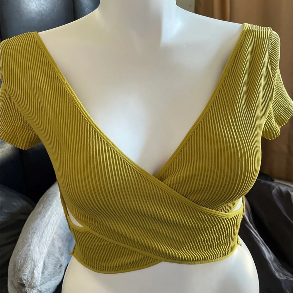Cutout crop top